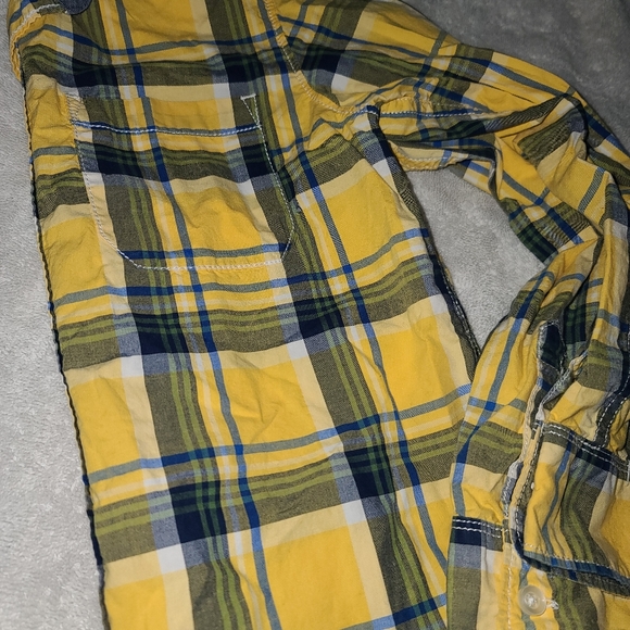 Shirt - Picture 3 of 4